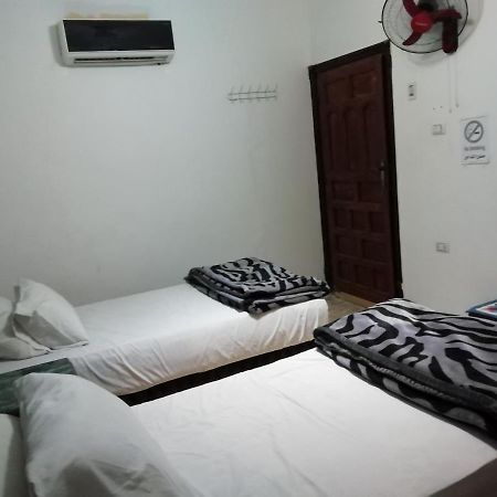 Pyramids Loft Homestay Kafrat al Jabal Exterior foto