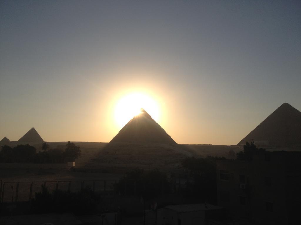 Pyramids Loft Homestay Kafrat al Jabal Exterior foto