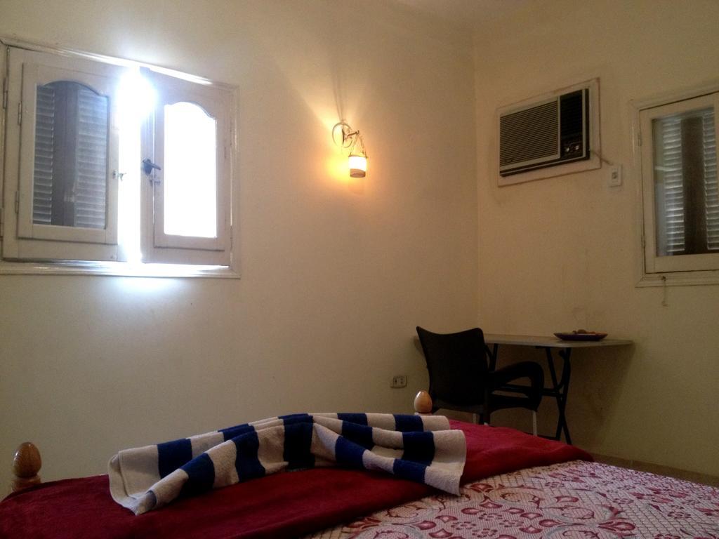 Pyramids Loft Homestay Kafrat al Jabal Quarto foto